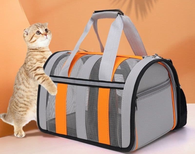猫キャリーバッグ 通気性抜群メッシュ窓付き肩掛け猫用キャリーバッグ