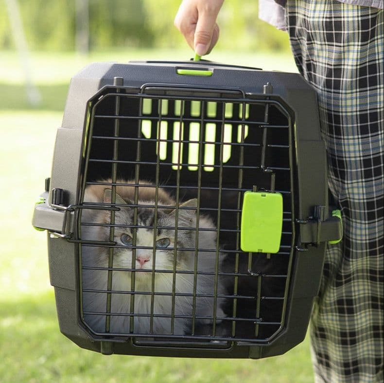 猫キャリーバッグ 国際航空基準対応 通気性抜群 ハードタイプ猫用航空箱